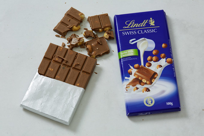 Lindt Klasik Fındıklı Tablet Çikolata 100 G